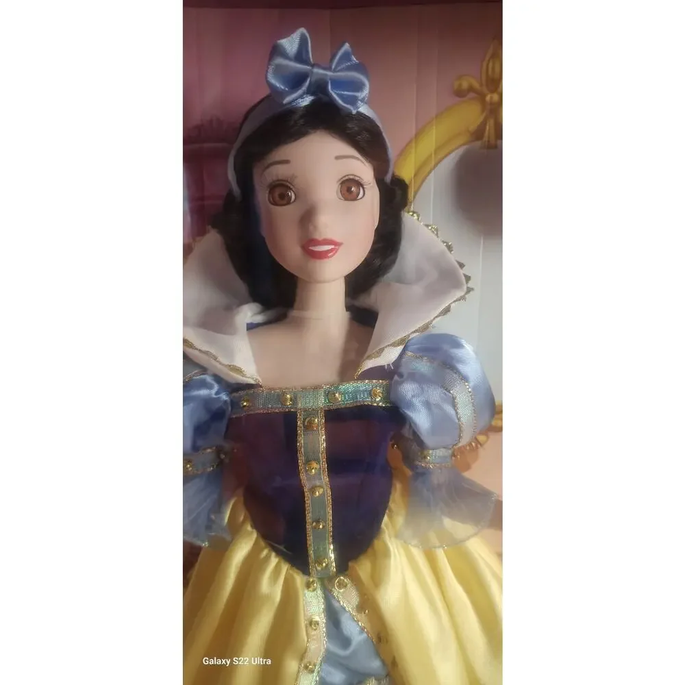 Snow White Disney Princess Porcelain Brass Key Collectible Doll